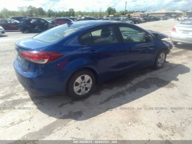 Photo 3 VIN: 3KPFK4A7XJE209505 - KIA FORTE 