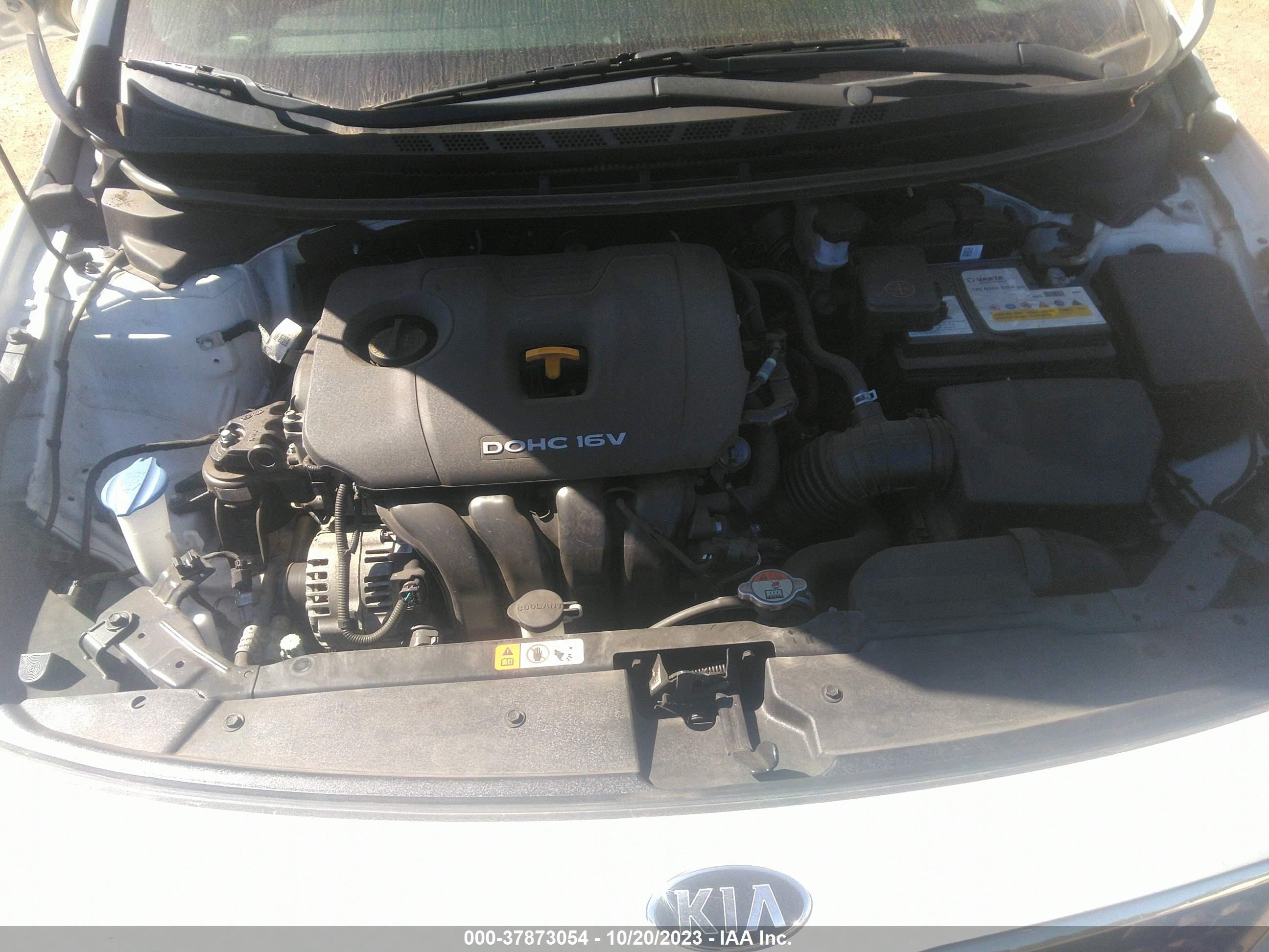 Photo 9 VIN: 3KPFK4A7XJE214784 - KIA FORTE 