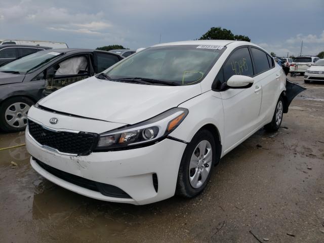 Photo 1 VIN: 3KPFK4A7XJE231715 - KIA FORTE LX 