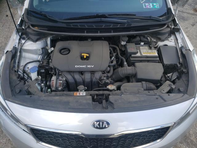 Photo 6 VIN: 3KPFK4A7XJE232055 - KIA FORTE 