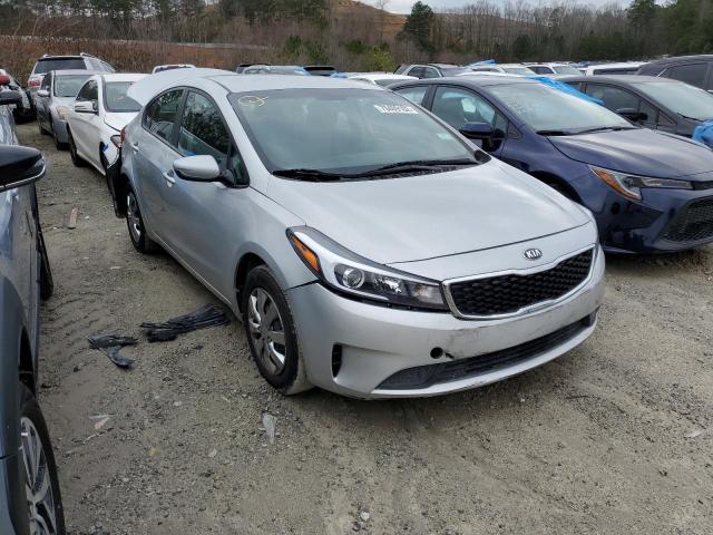 Photo 3 VIN: 3KPFK4A7XJE274032 - KIA FORTE LX 