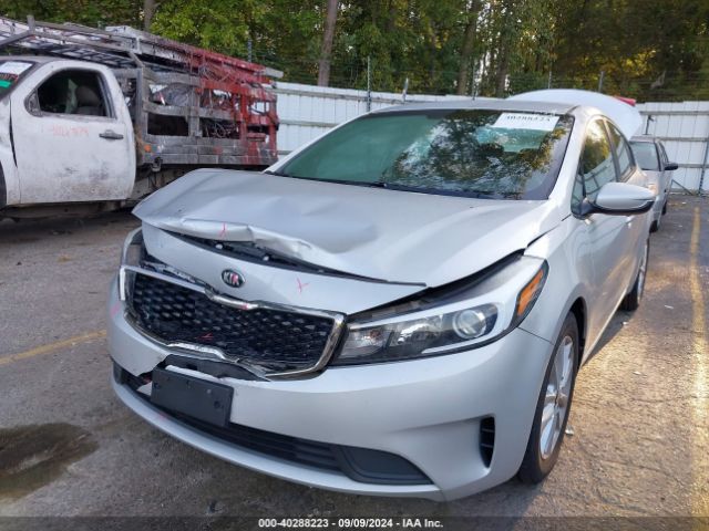 Photo 5 VIN: 3KPFL4A70HE015881 - KIA FORTE 