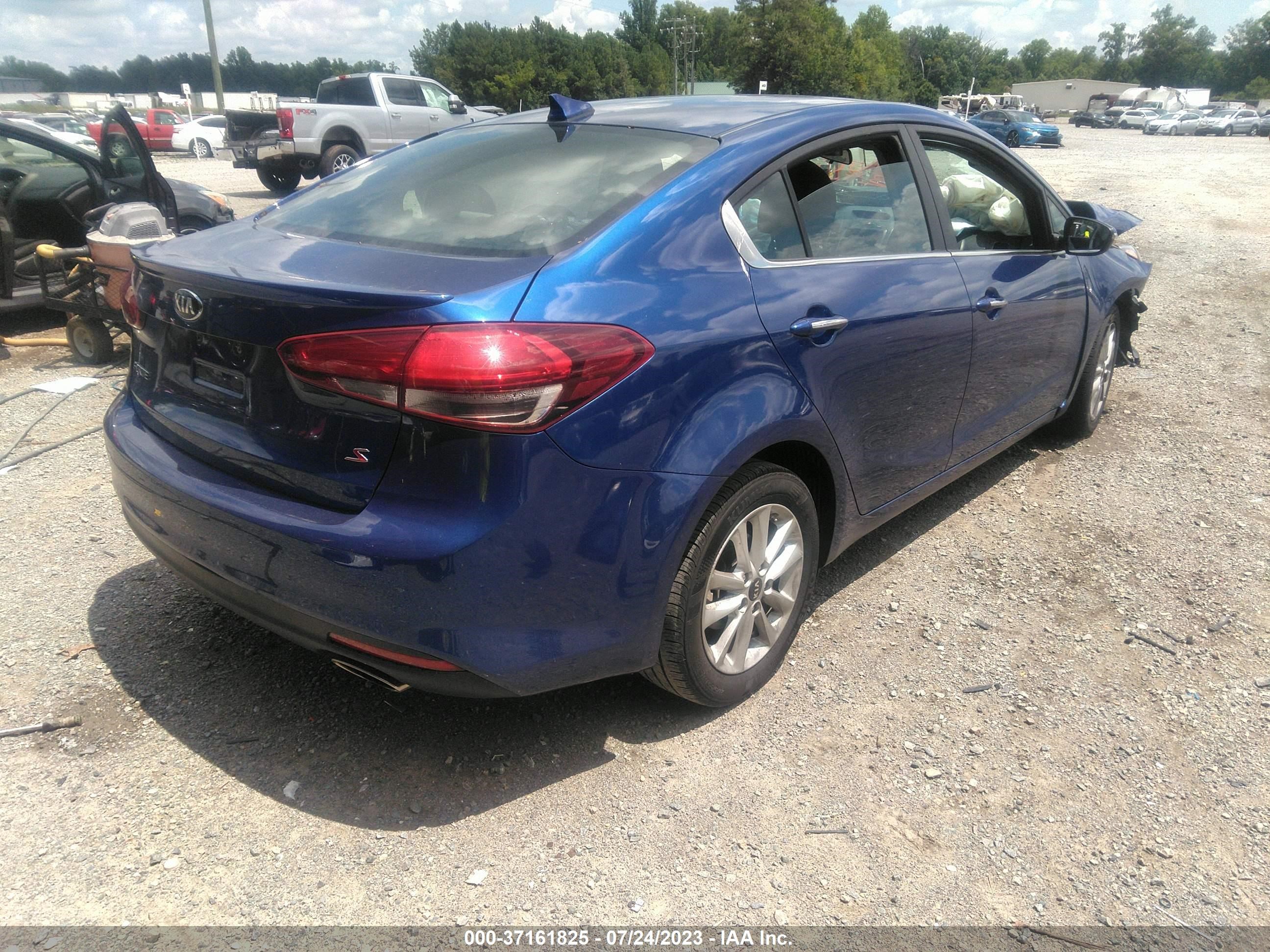 Photo 3 VIN: 3KPFL4A70HE024807 - KIA FORTE 