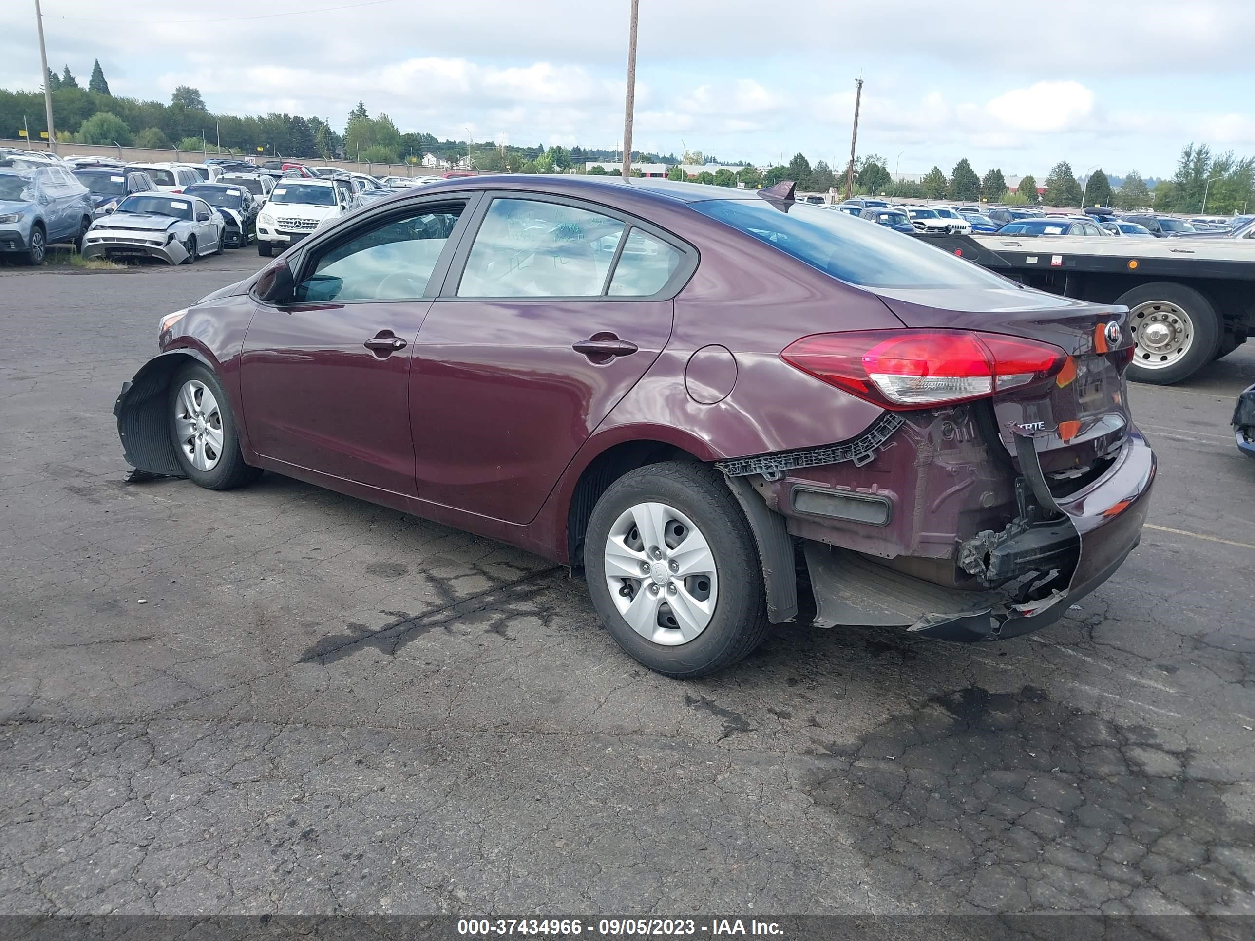 Photo 2 VIN: 3KPFL4A70HE036584 - KIA FORTE 