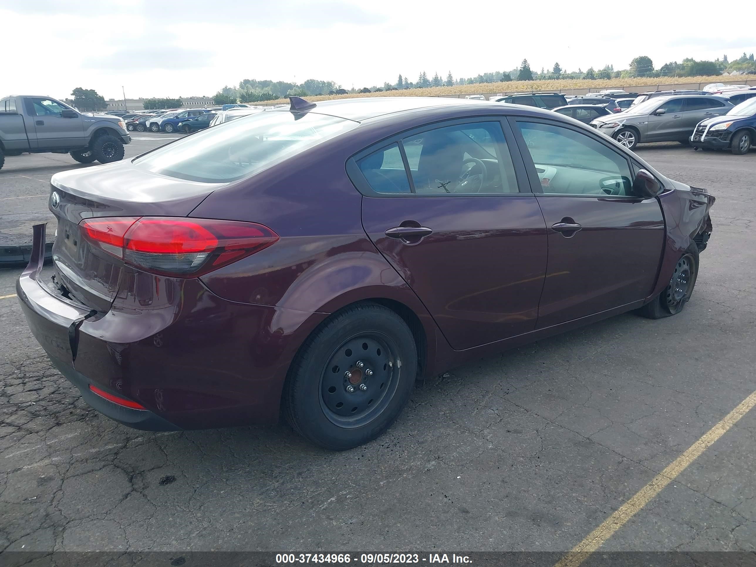 Photo 3 VIN: 3KPFL4A70HE036584 - KIA FORTE 