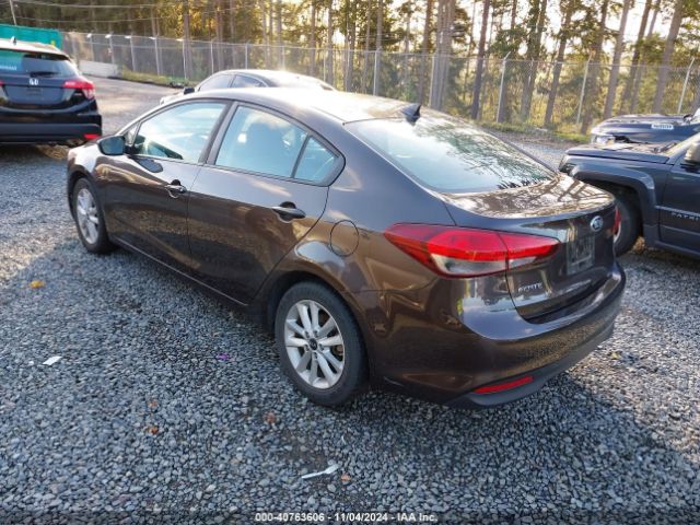 Photo 2 VIN: 3KPFL4A70HE072422 - KIA FORTE 