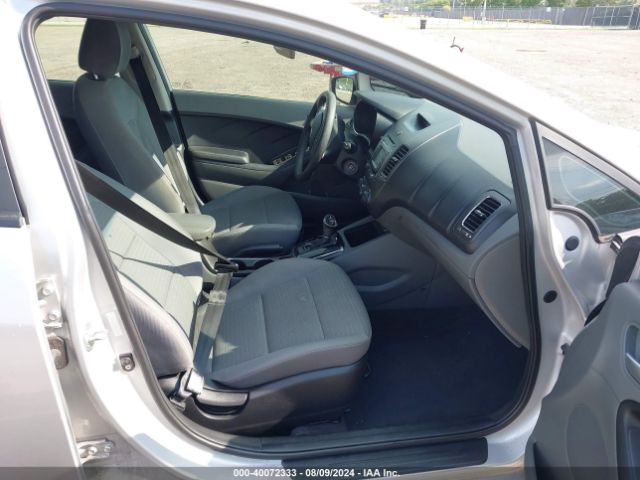 Photo 4 VIN: 3KPFL4A70HE101028 - KIA FORTE 