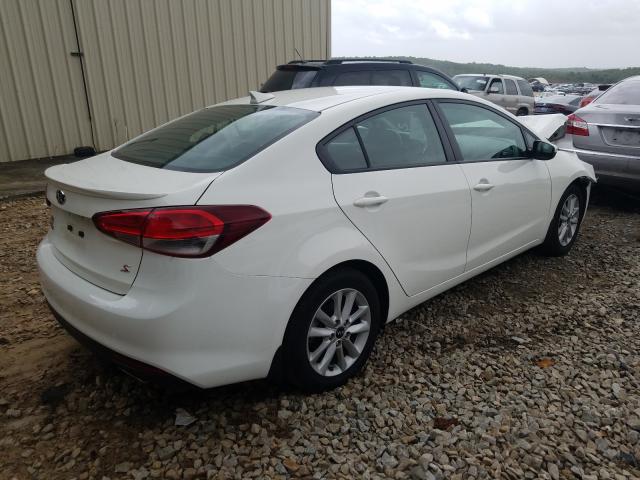 Photo 3 VIN: 3KPFL4A70HE103829 - KIA FORTE LX 