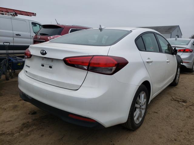 Photo 3 VIN: 3KPFL4A70HE126673 - KIA FORTE LX 