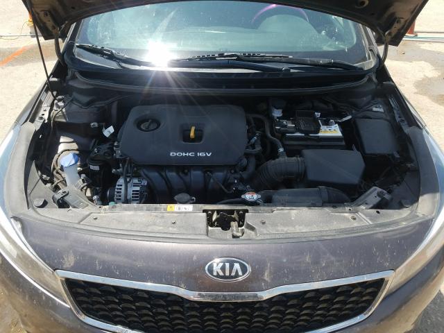 Photo 6 VIN: 3KPFL4A70HE142260 - KIA FORTE LX 