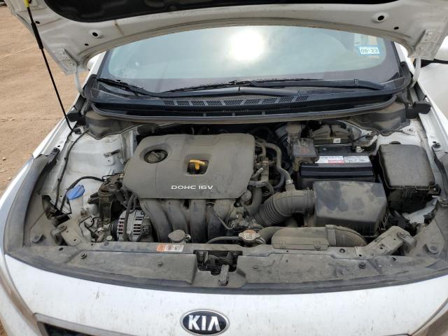 Photo 10 VIN: 3KPFL4A70JE180643 - KIA FORTE LX 