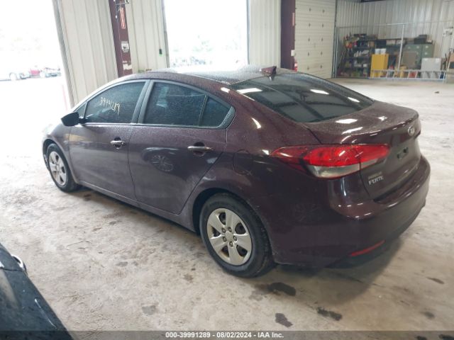 Photo 2 VIN: 3KPFL4A70JE182909 - KIA FORTE 