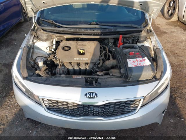 Photo 9 VIN: 3KPFL4A70JE183316 - KIA FORTE 