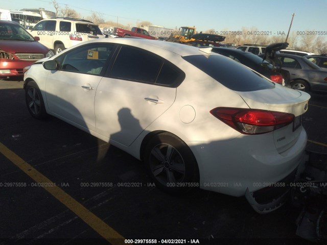 Photo 2 VIN: 3KPFL4A70JE224494 - KIA FORTE 