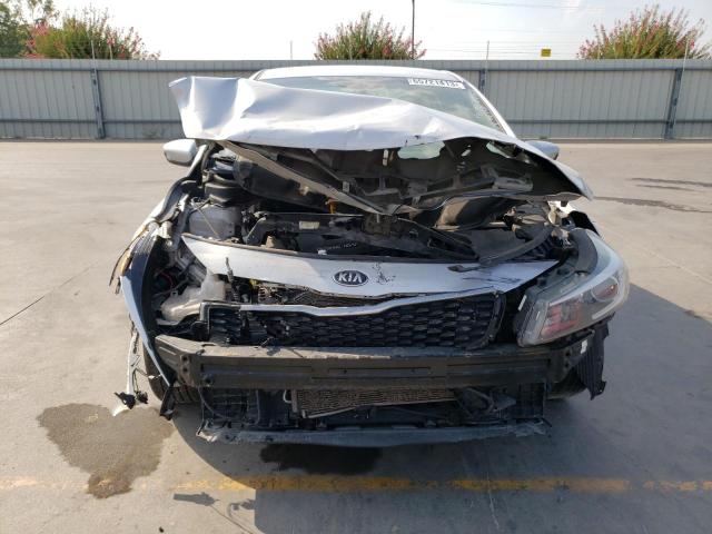 Photo 4 VIN: 3KPFL4A70JE226035 - KIA FORTE LX 