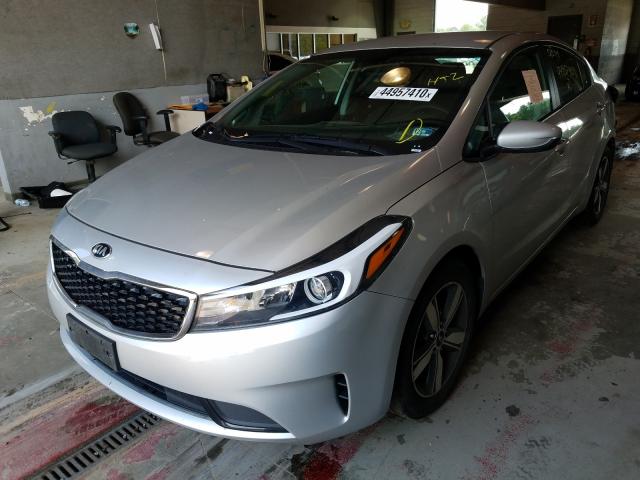 Photo 1 VIN: 3KPFL4A70JE226200 - KIA FORTE LX 