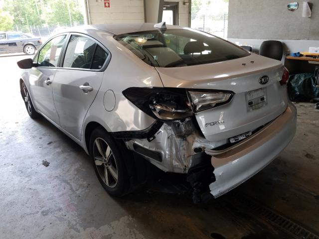 Photo 2 VIN: 3KPFL4A70JE226200 - KIA FORTE LX 