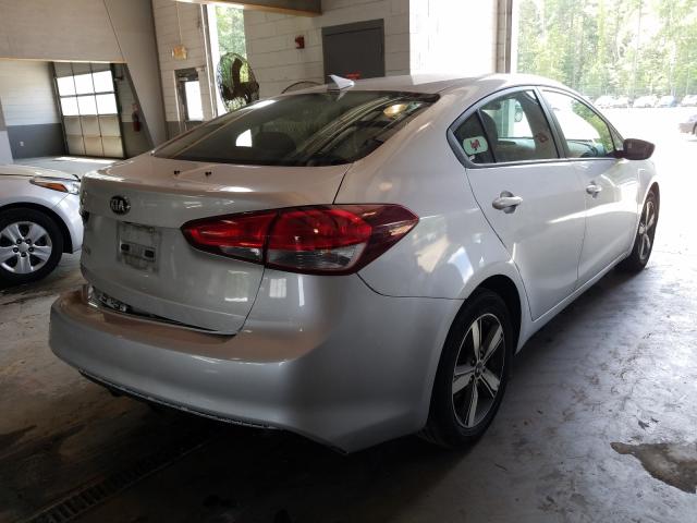 Photo 3 VIN: 3KPFL4A70JE226200 - KIA FORTE LX 