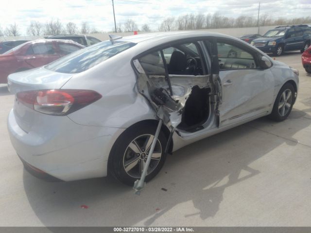 Photo 3 VIN: 3KPFL4A70JE240064 - KIA FORTE 