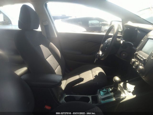 Photo 4 VIN: 3KPFL4A70JE240064 - KIA FORTE 