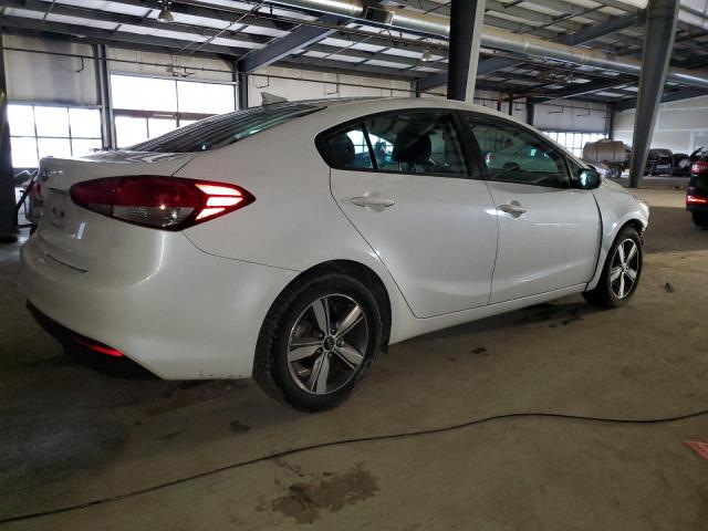 Photo 2 VIN: 3KPFL4A70JE242462 - KIA FORTE LX 