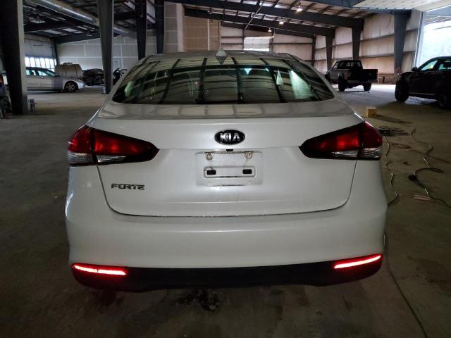 Photo 5 VIN: 3KPFL4A70JE242462 - KIA FORTE LX 