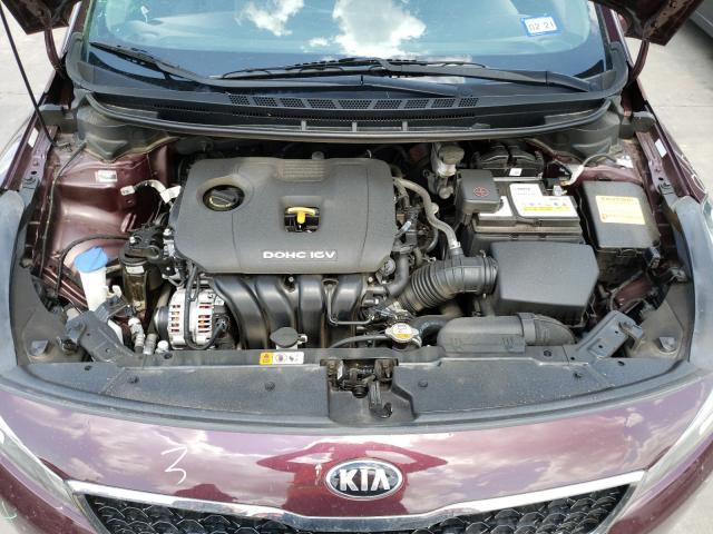 Photo 6 VIN: 3KPFL4A70JE254224 - KIA FORTE LX 