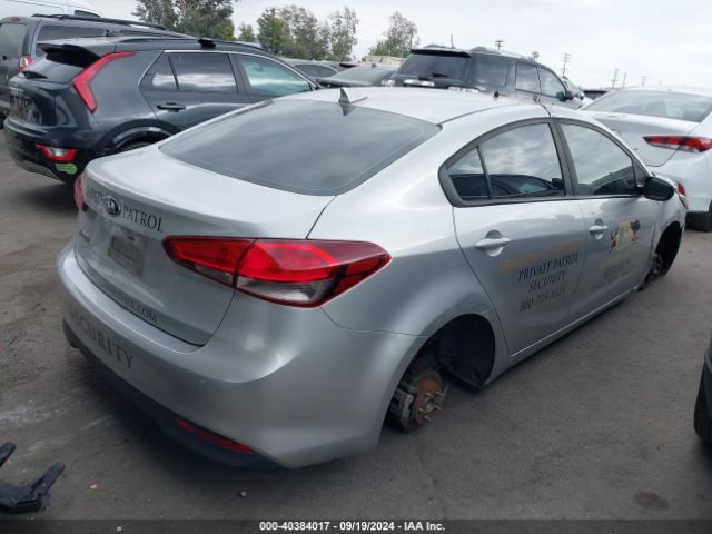 Photo 3 VIN: 3KPFL4A70JE255664 - KIA FORTE 