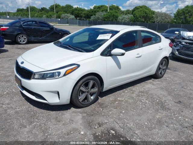 Photo 1 VIN: 3KPFL4A70JE257883 - KIA FORTE 