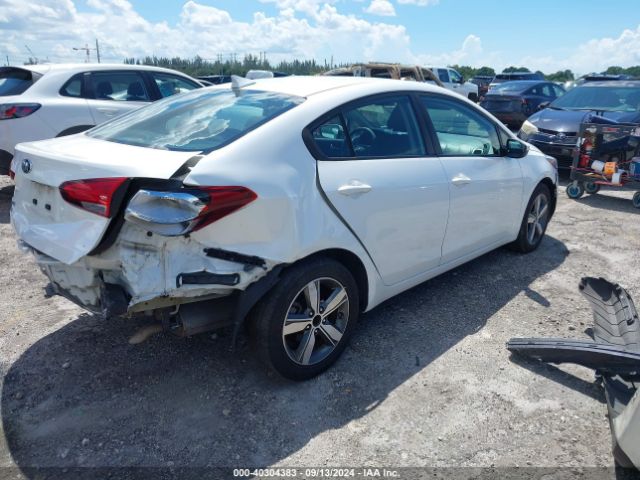 Photo 3 VIN: 3KPFL4A70JE257883 - KIA FORTE 