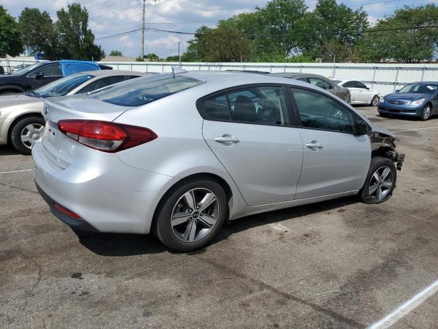 Photo 2 VIN: 3KPFL4A70JE274098 - KIA FORTE 