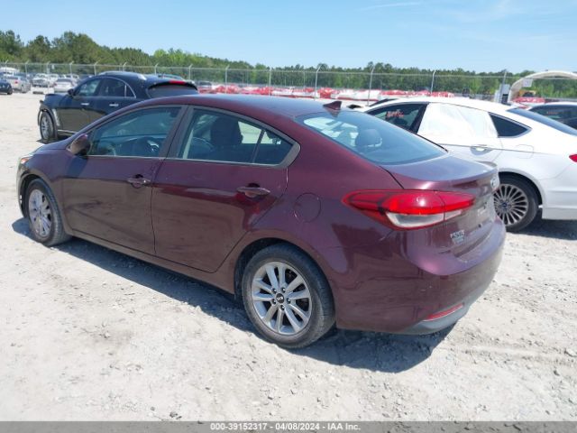 Photo 2 VIN: 3KPFL4A71HE008471 - KIA FORTE 