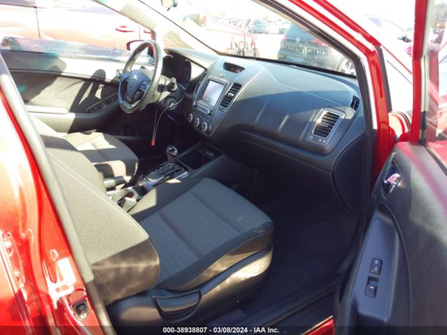 Photo 4 VIN: 3KPFL4A71HE049585 - KIA FORTE 