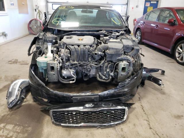 Photo 8 VIN: 3KPFL4A71HE060943 - KIA FORTE LX 