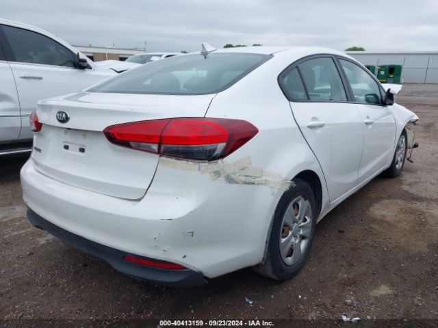 Photo 3 VIN: 3KPFL4A71HE086751 - KIA FORTE 