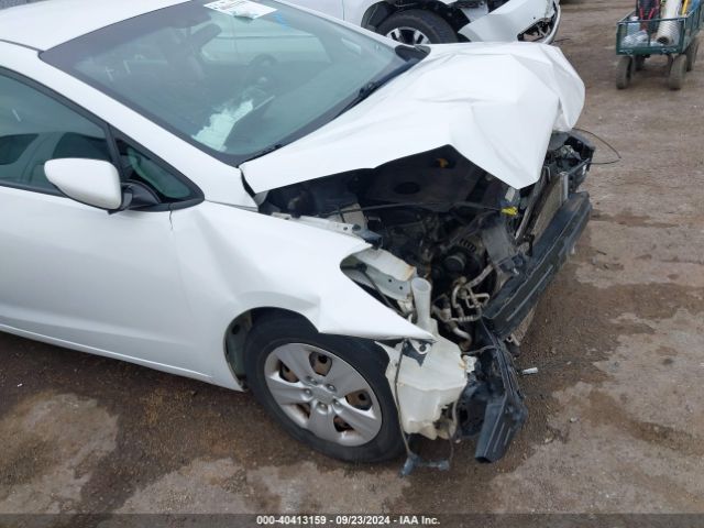 Photo 5 VIN: 3KPFL4A71HE086751 - KIA FORTE 