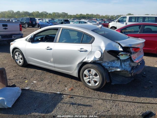 Photo 2 VIN: 3KPFL4A71HE118131 - KIA FORTE 