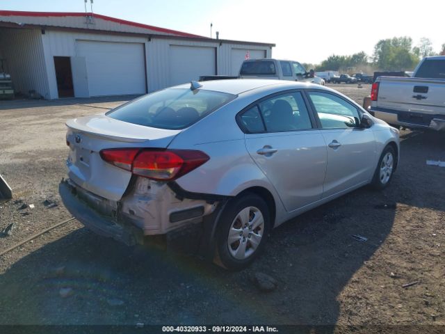 Photo 3 VIN: 3KPFL4A71HE118131 - KIA FORTE 