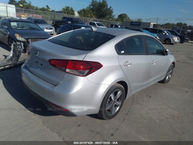 Photo 3 VIN: 3KPFL4A71JE172079 - KIA FORTE 