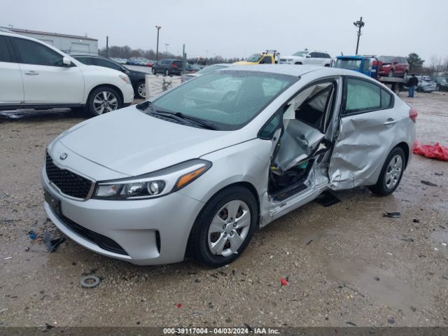 Photo 1 VIN: 3KPFL4A71JE178125 - KIA FORTE 