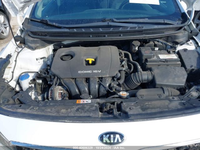 Photo 9 VIN: 3KPFL4A71JE185057 - KIA FORTE 