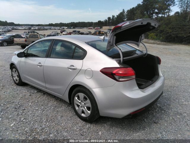 Photo 2 VIN: 3KPFL4A71JE190338 - KIA FORTE 