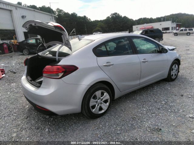 Photo 3 VIN: 3KPFL4A71JE190338 - KIA FORTE 