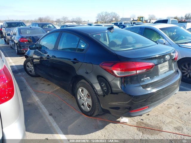 Photo 2 VIN: 3KPFL4A71JE213438 - KIA FORTE 