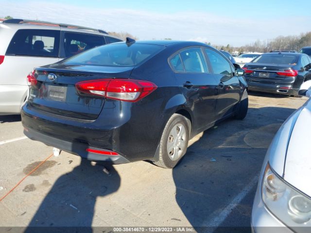 Photo 3 VIN: 3KPFL4A71JE213438 - KIA FORTE 