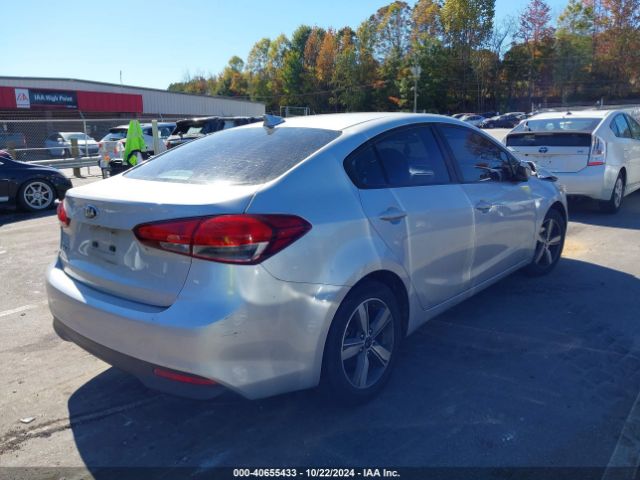 Photo 3 VIN: 3KPFL4A71JE226206 - KIA FORTE 