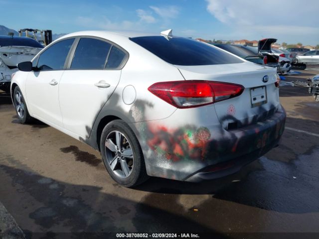 Photo 2 VIN: 3KPFL4A71JE239554 - KIA FORTE 