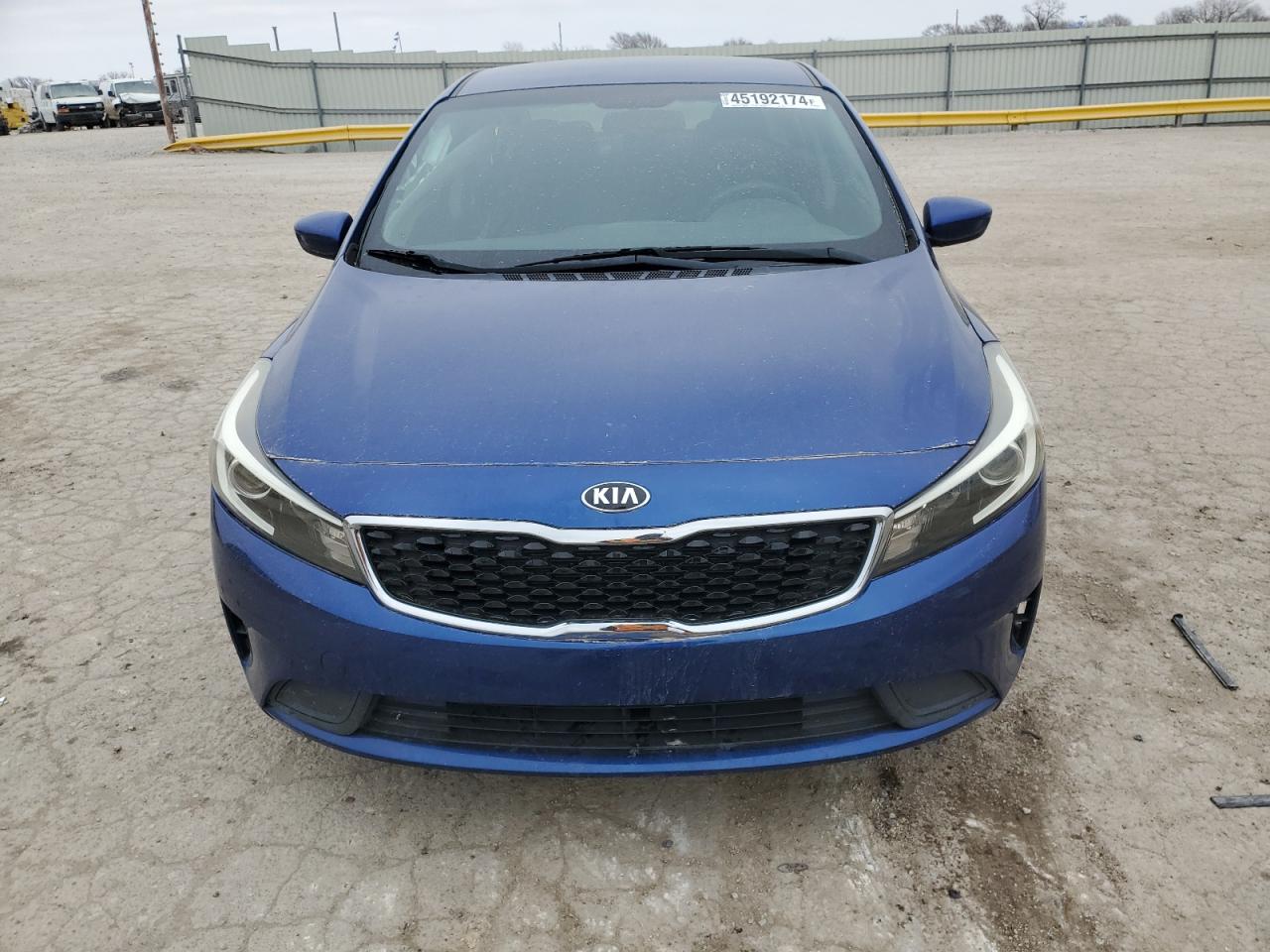 Photo 4 VIN: 3KPFL4A71JE240641 - KIA FORTE 