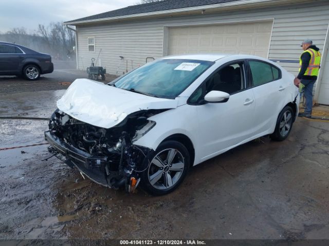 Photo 1 VIN: 3KPFL4A71JE256337 - KIA FORTE 