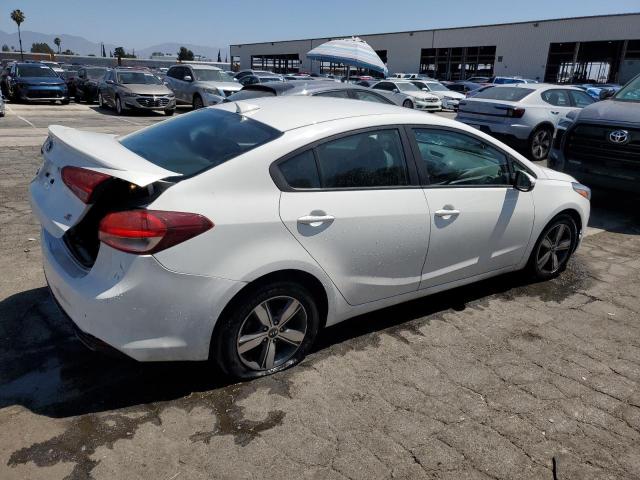 Photo 2 VIN: 3KPFL4A71JE272201 - KIA FORTE LX 